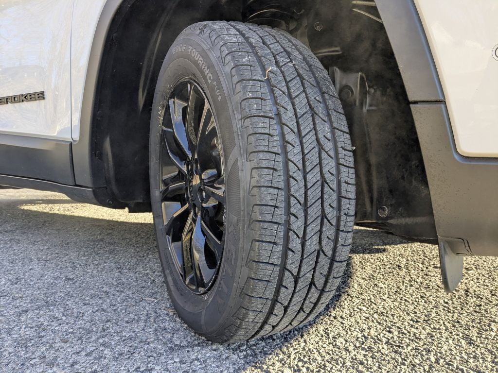 2023 Jeep Cherokee Altitude Lux 4x4