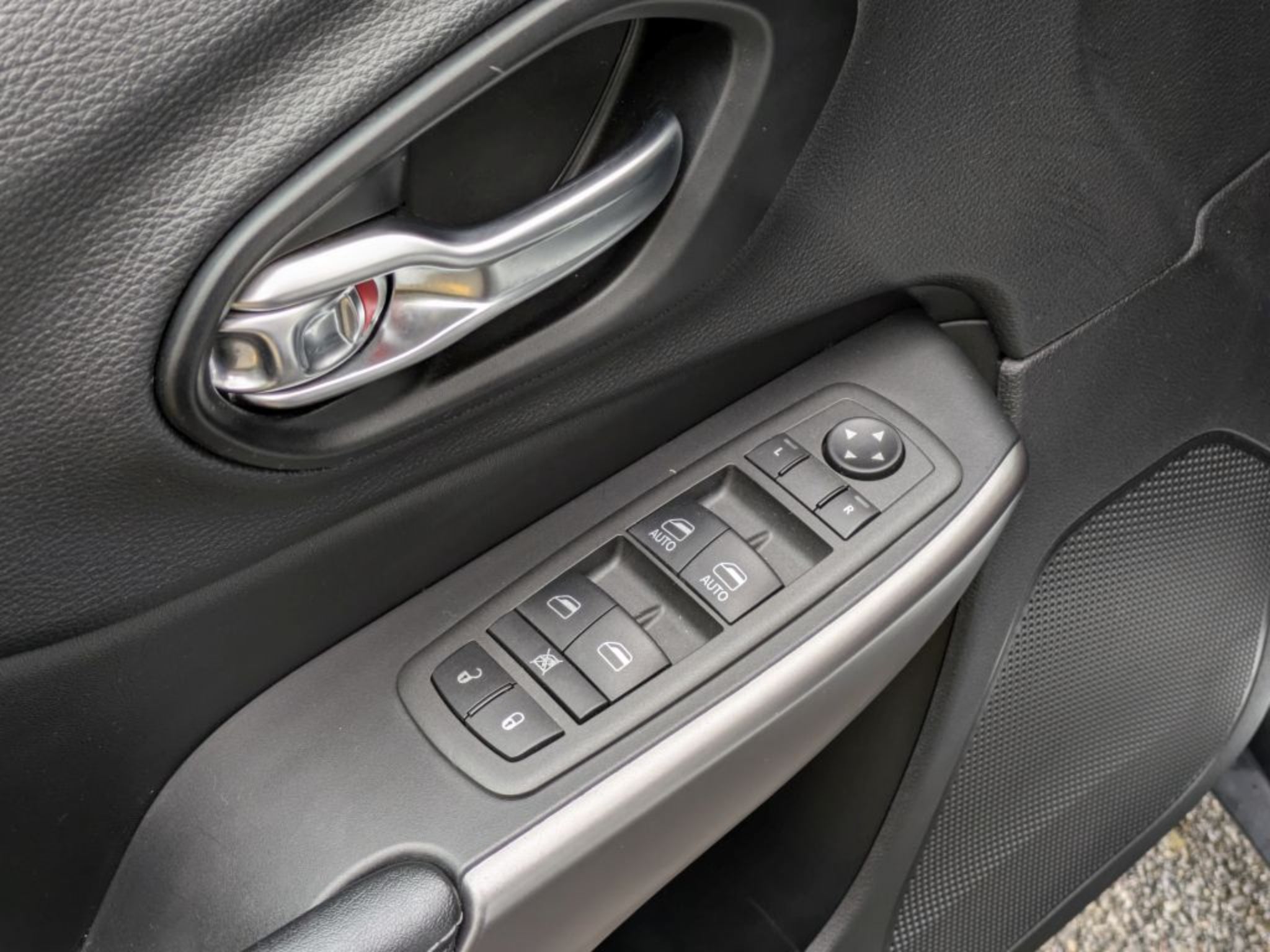 2022 Jeep Cherokee Latitude Lux - Photo 10