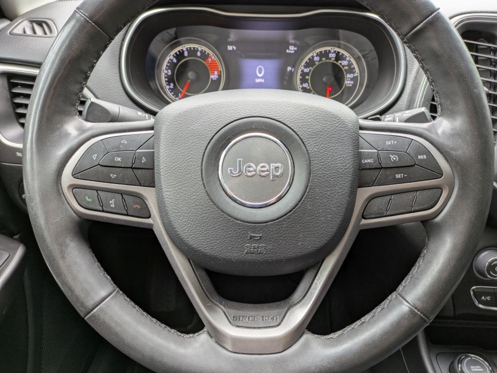 2022 Jeep Cherokee Latitude Lux - Photo 16