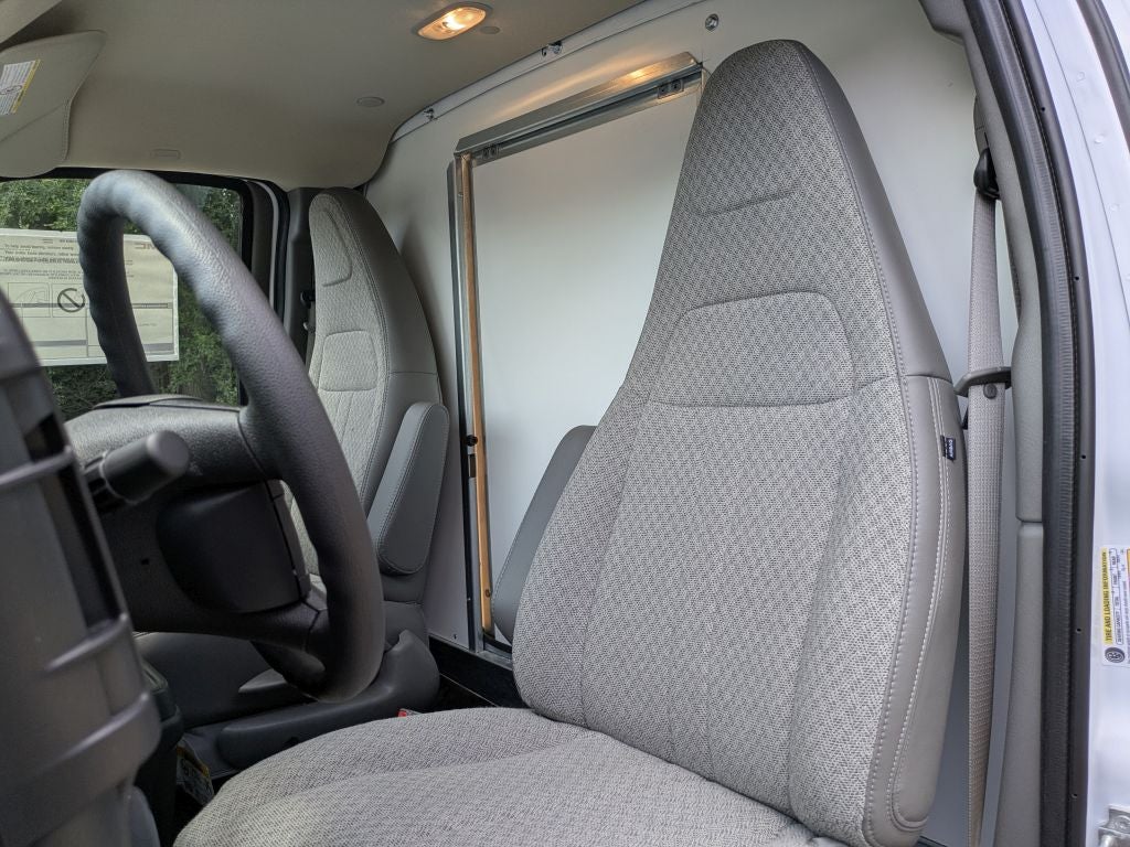 2026 GMC Savana Cutaway 3500 1WT