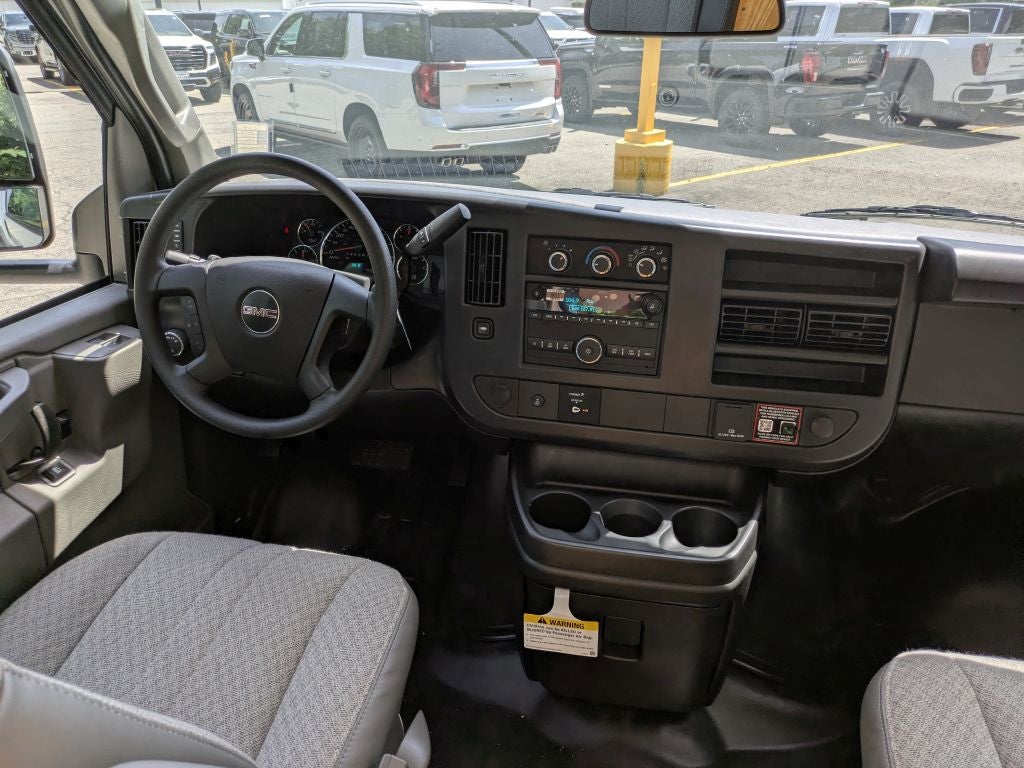 2026 GMC Savana Cutaway 3500 1WT