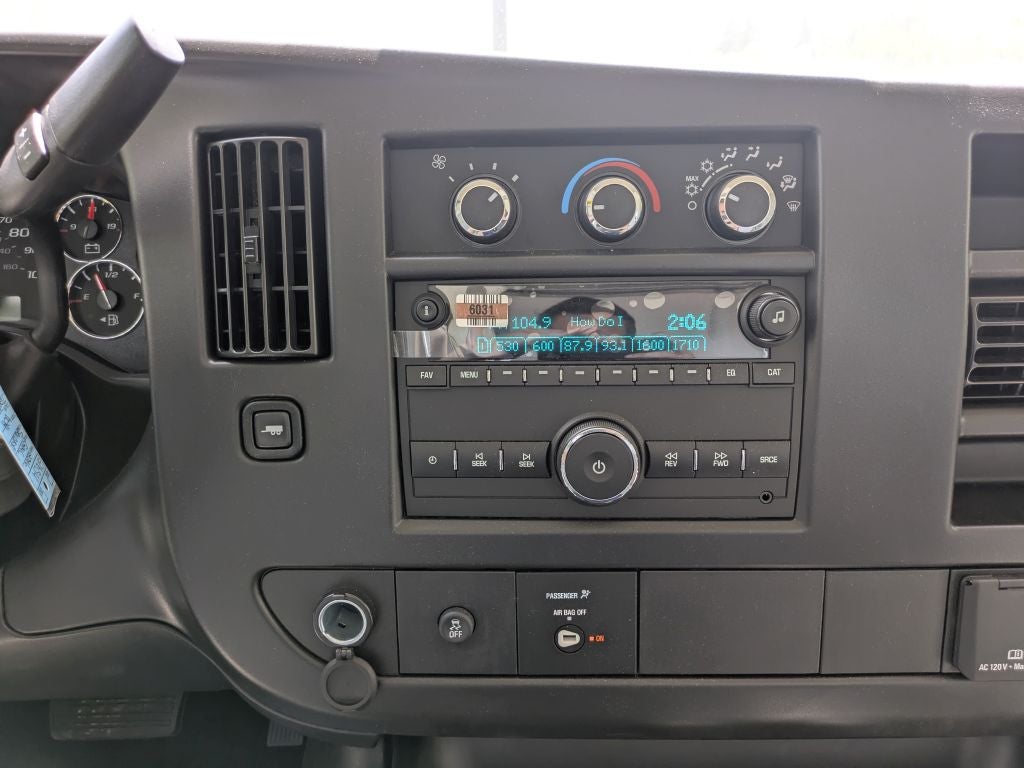 2026 GMC Savana Cutaway 3500 1WT