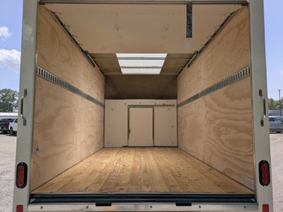 2026 GMC Savana Cutaway 3500 1WT