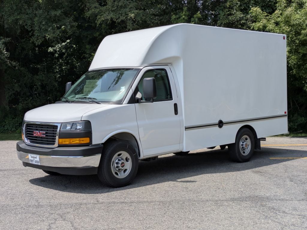 2026 GMC Savana Cutaway 3500 1WT