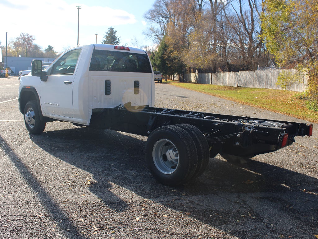 2026 GMC Sierra 3500 HD Chassis Cab Pro