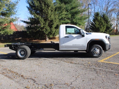 2026 GMC Sierra 3500 HD Chassis Cab Pro