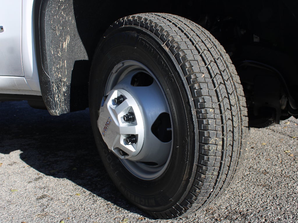 2026 GMC Sierra 3500 HD Chassis Cab Pro