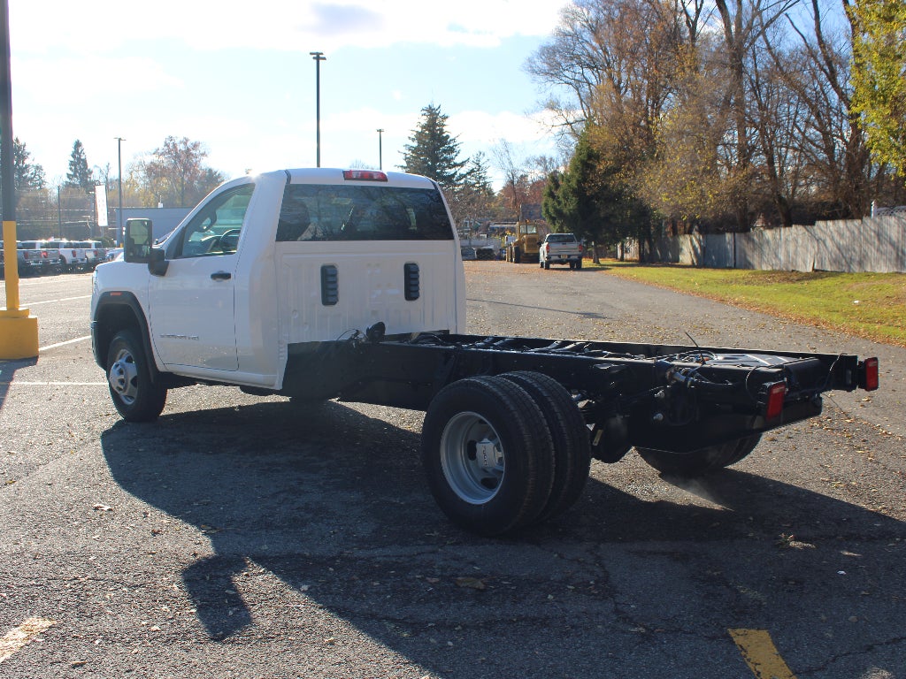 2026 GMC Sierra 3500 HD Chassis Cab Pro