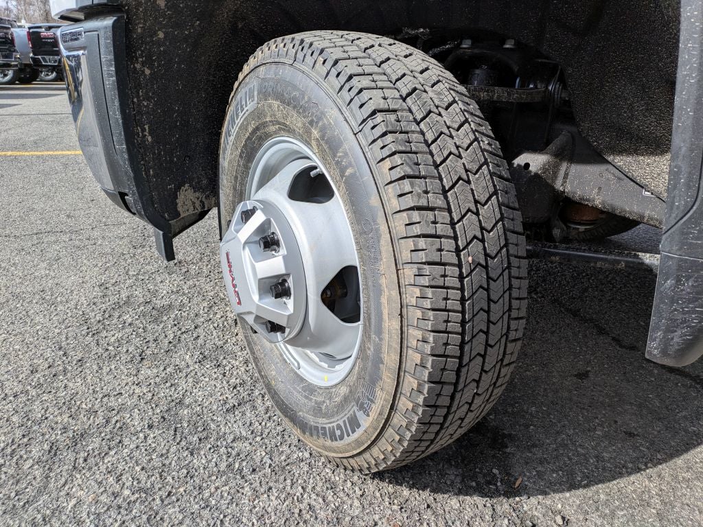 2026 GMC Sierra 3500 HD Chassis Cab Pro