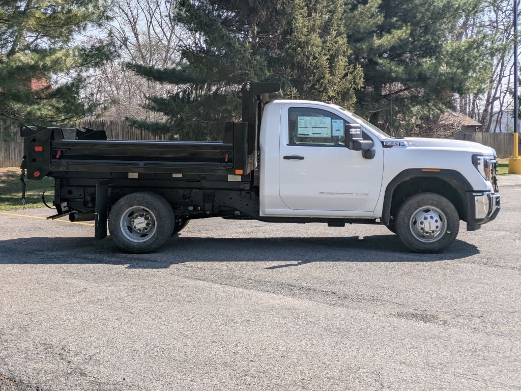 2026 GMC Sierra 3500 HD Chassis Cab Pro