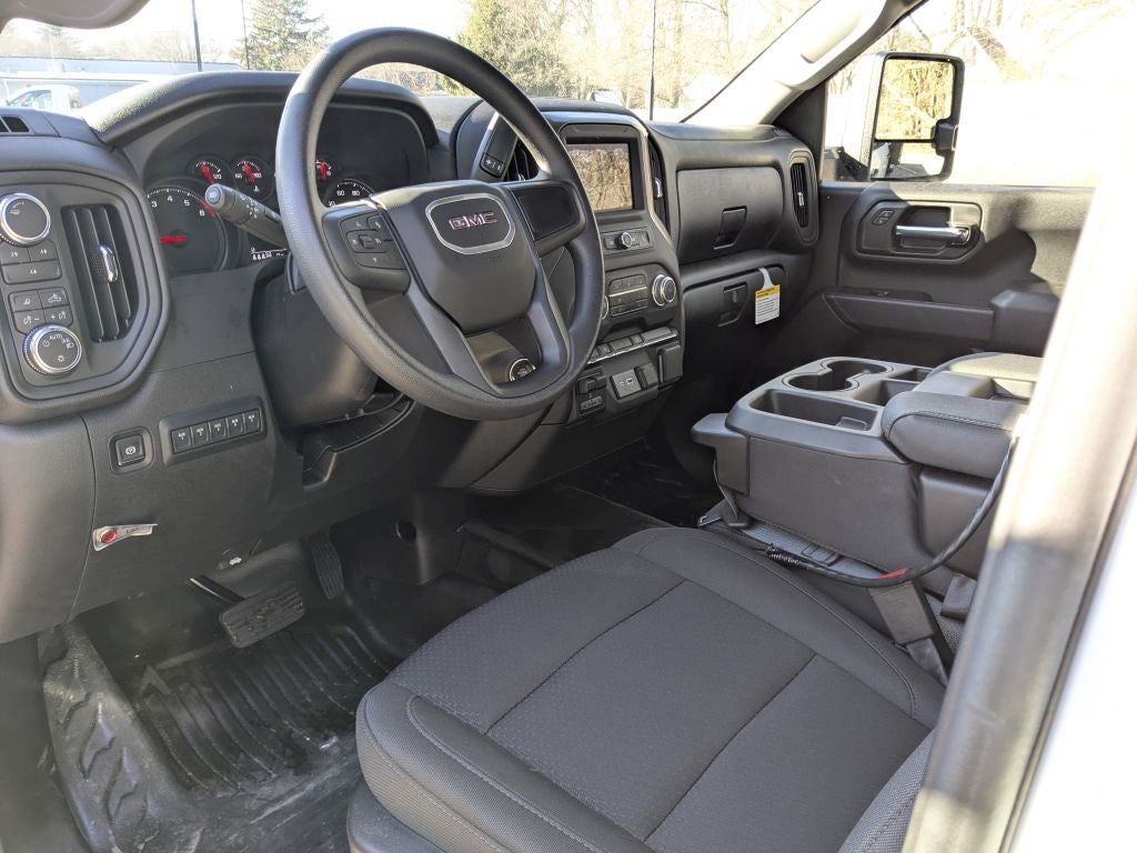 2025 GMC Sierra 3500 HD Chassis Cab Pro