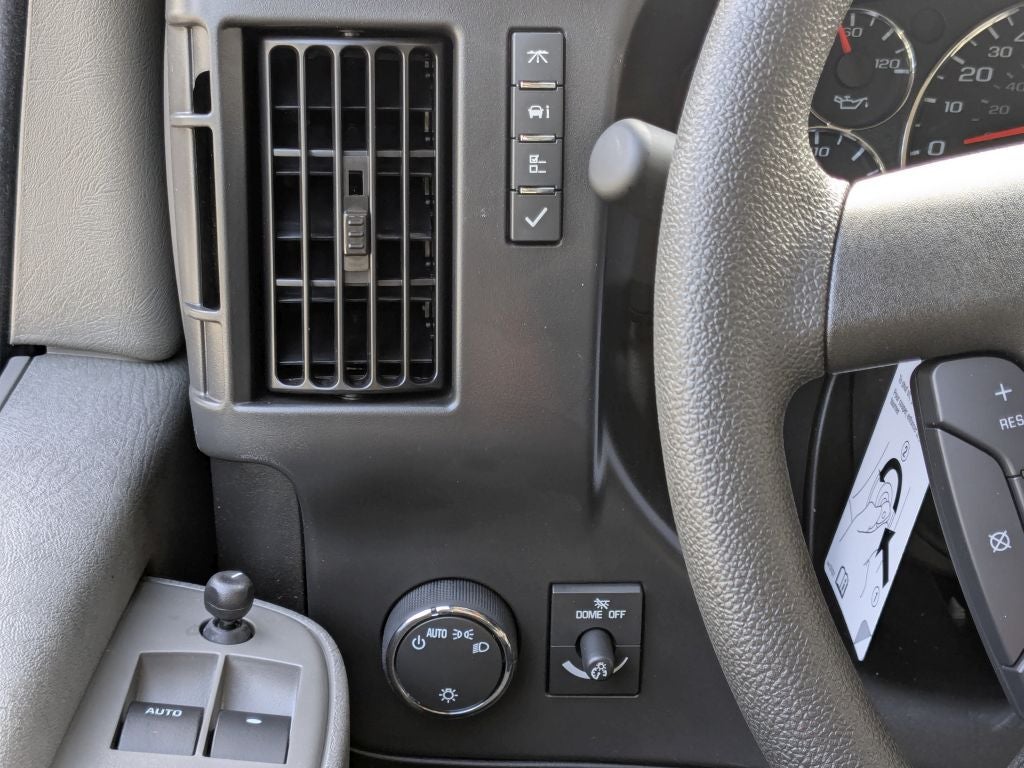 2025 GMC Savana Passenger 3500 LT