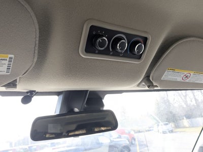 2025 GMC Savana Passenger 3500 LT