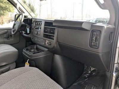 2025 GMC Savana Passenger 3500 LT
