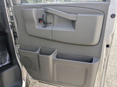 2025 GMC Savana Passenger 3500 LT