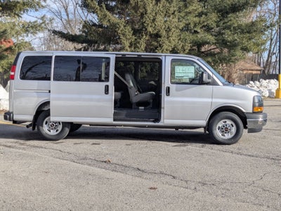 2025 GMC Savana Passenger 3500 LT