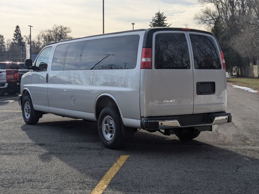 2025 GMC Savana Passenger 3500 LT