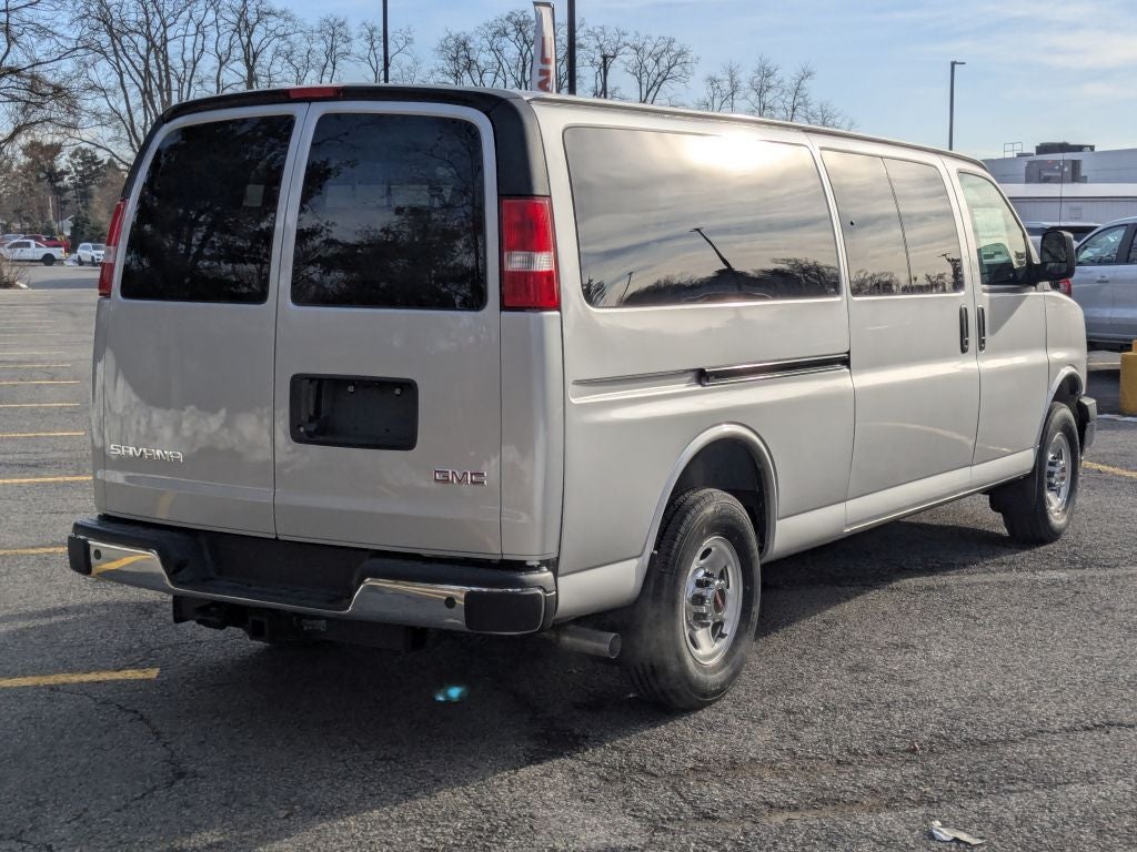 2025 GMC Savana Passenger 3500 LT
