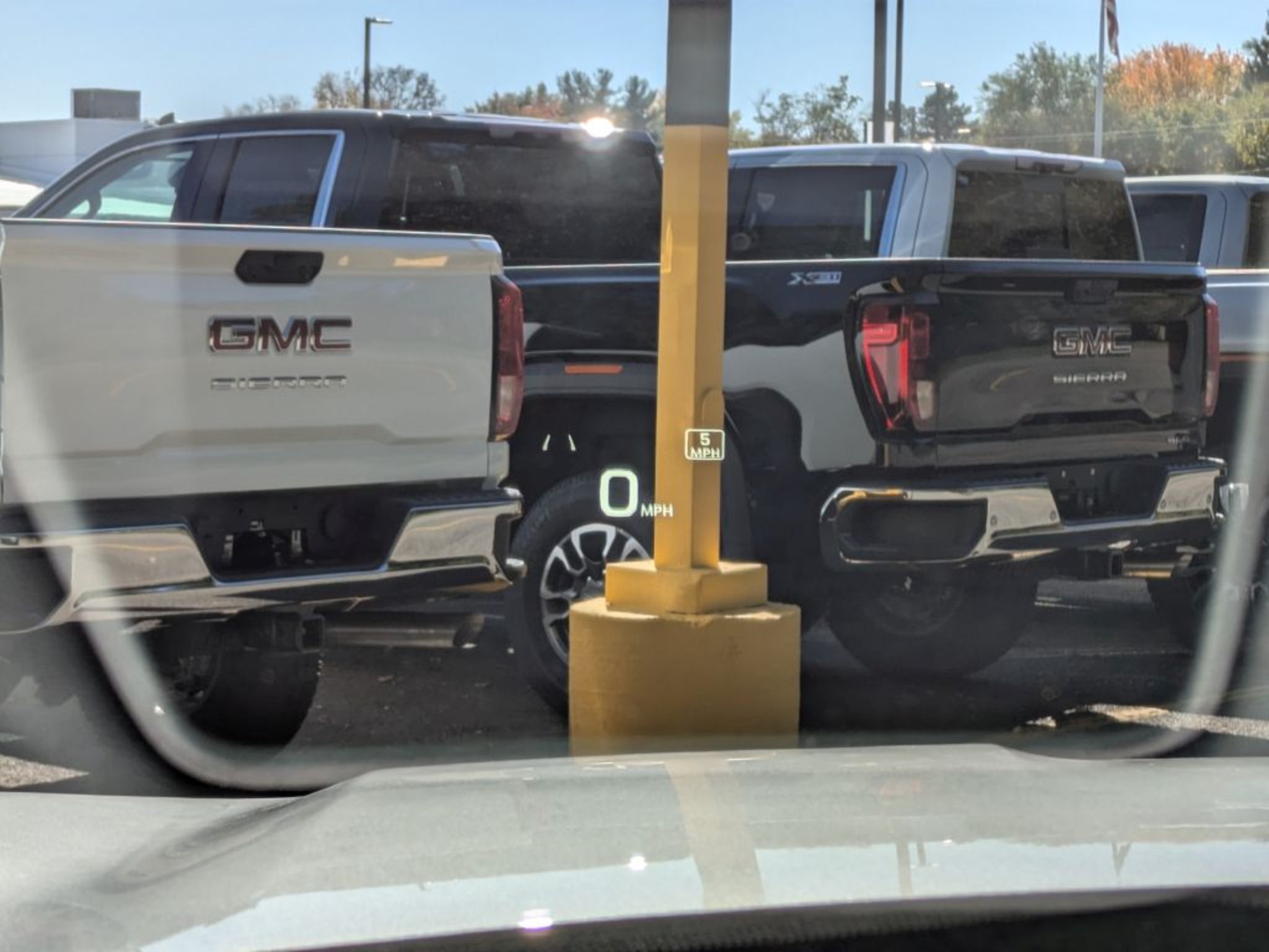 2027 GMC Acadia Elevation