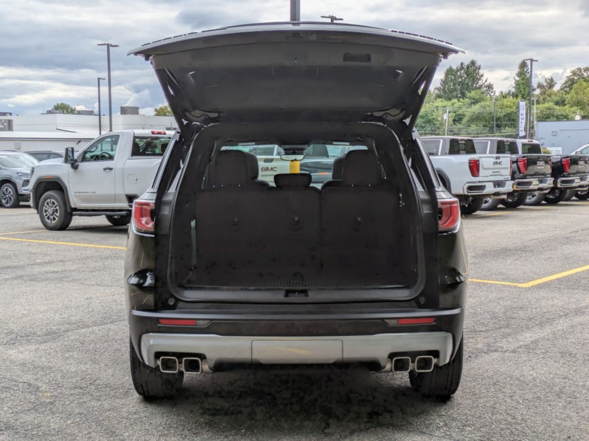 2027 GMC Acadia Elevation