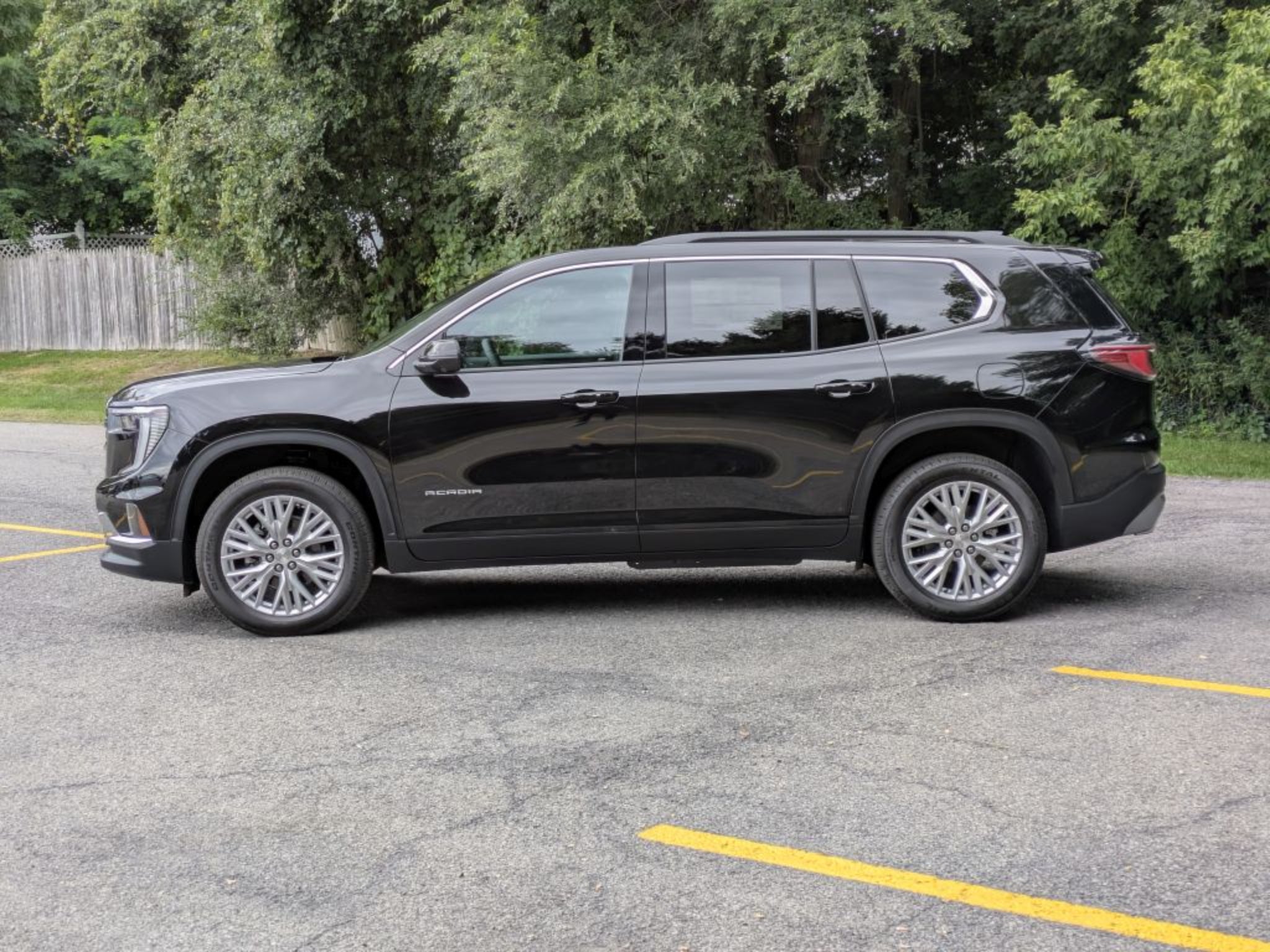 2027 GMC Acadia Elevation