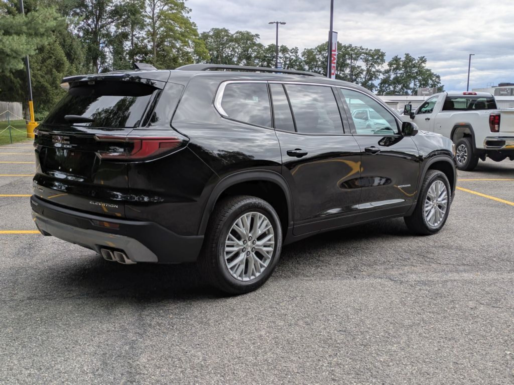 2027 GMC Acadia Elevation