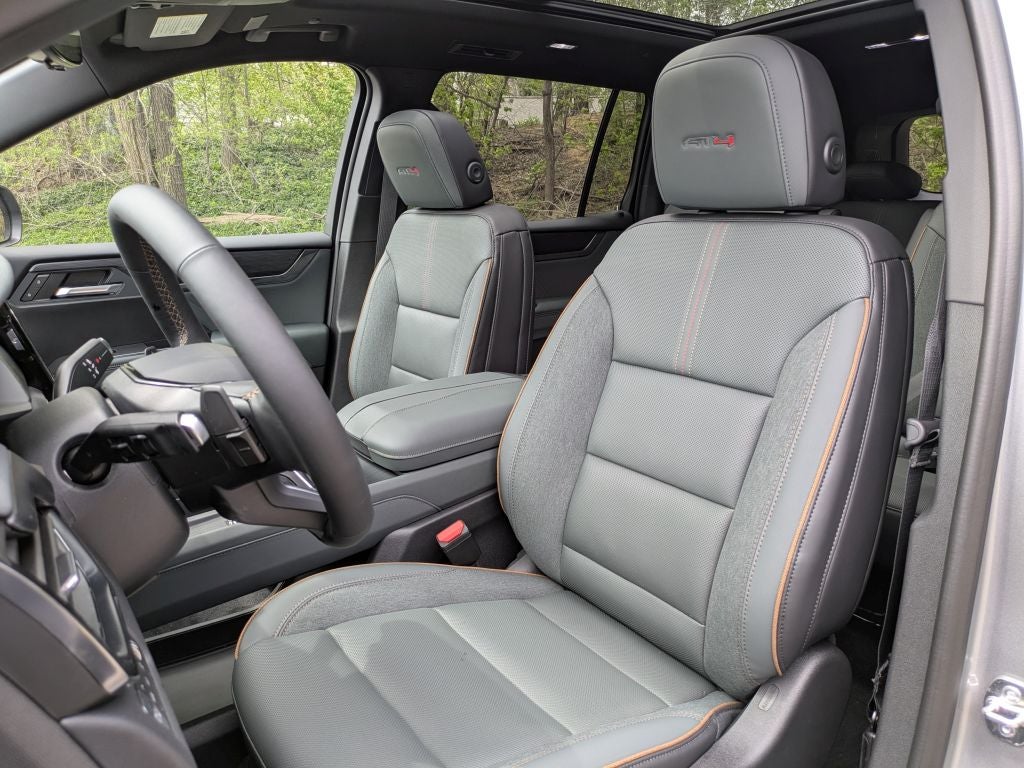 2026 GMC Acadia AT4