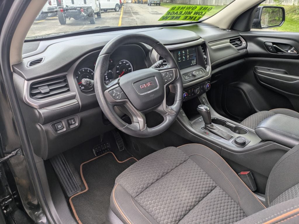2017 GMC Acadia SLE