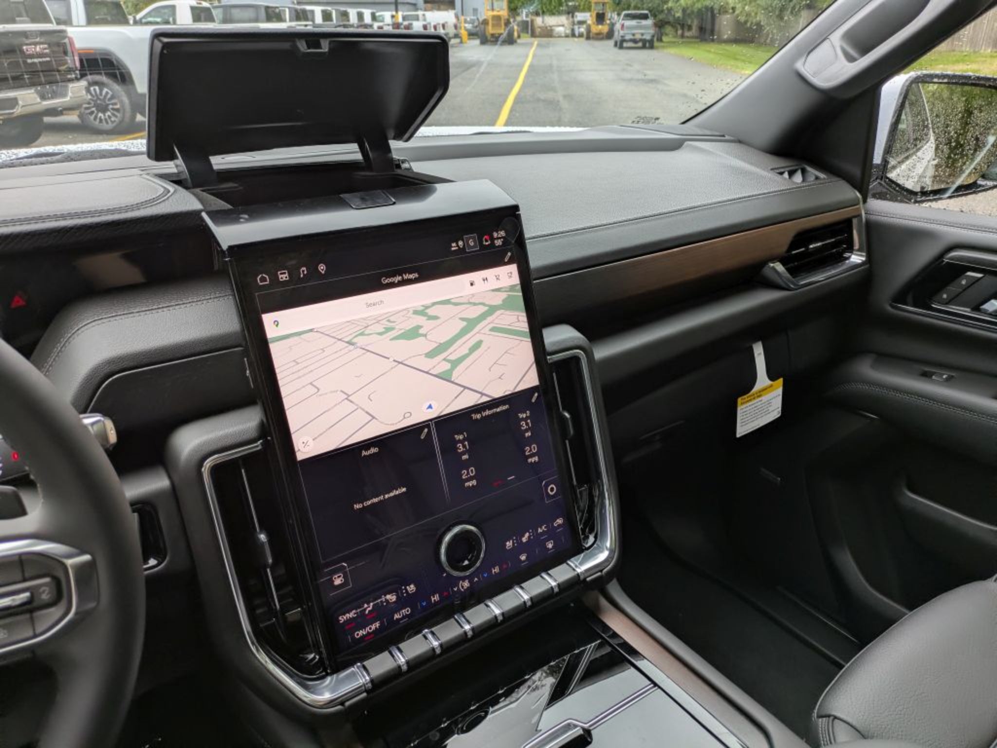 2027 GMC Yukon Denali - Photo 21