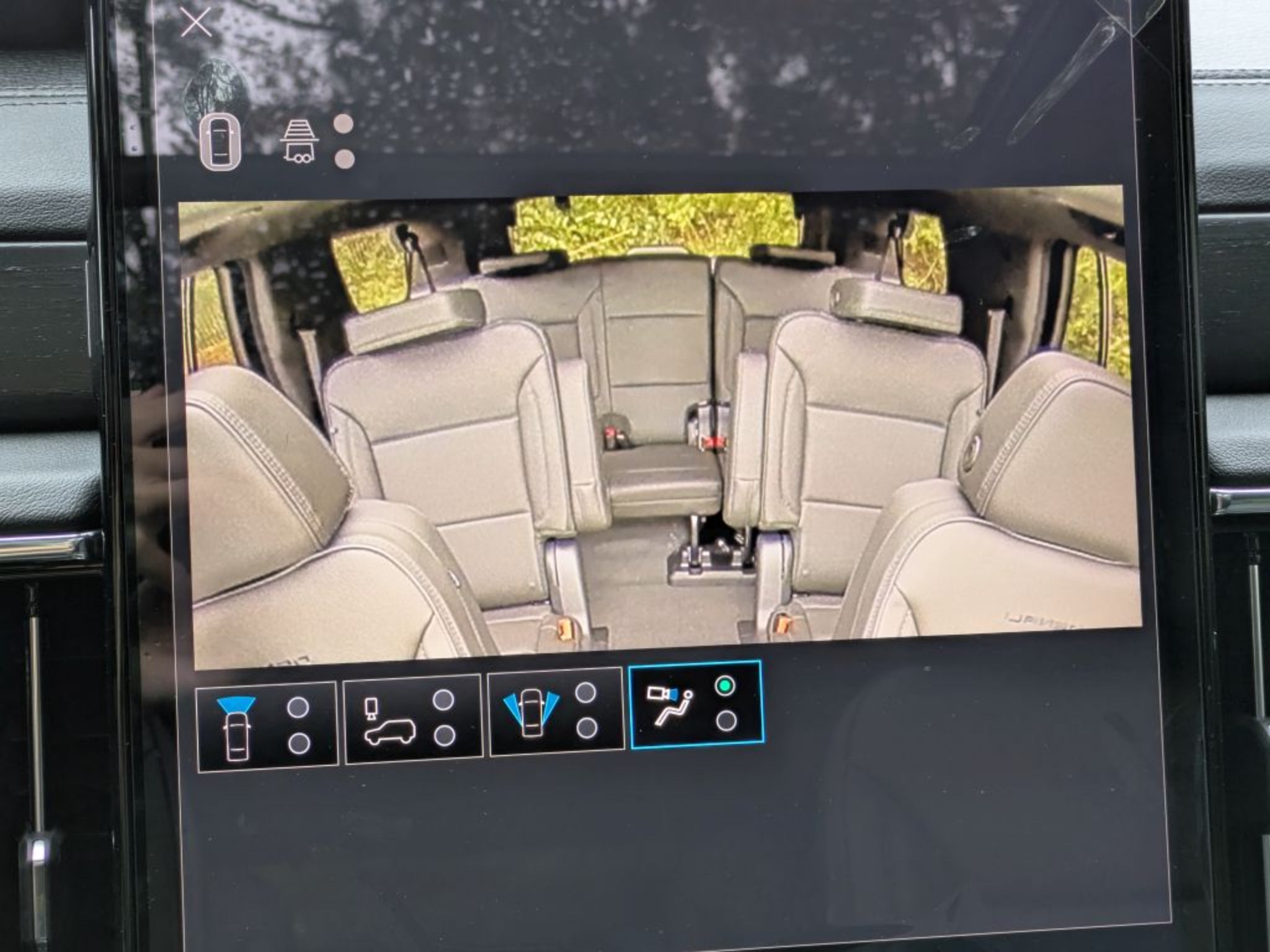 2027 GMC Yukon Denali - Photo 24