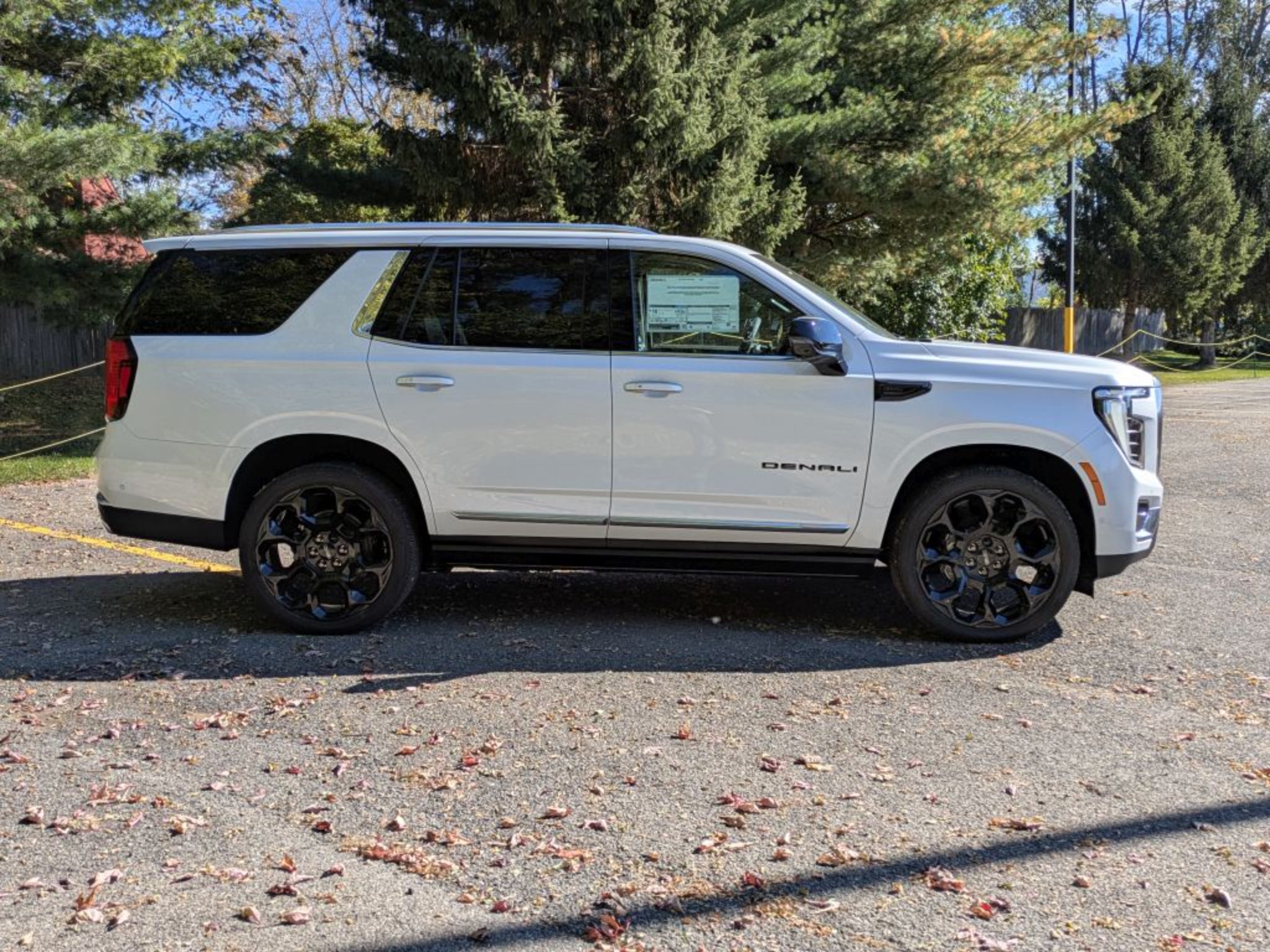 2027 GMC Yukon Denali - Photo 8