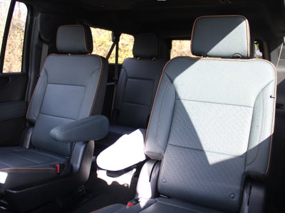 2025 GMC Yukon XL AT4