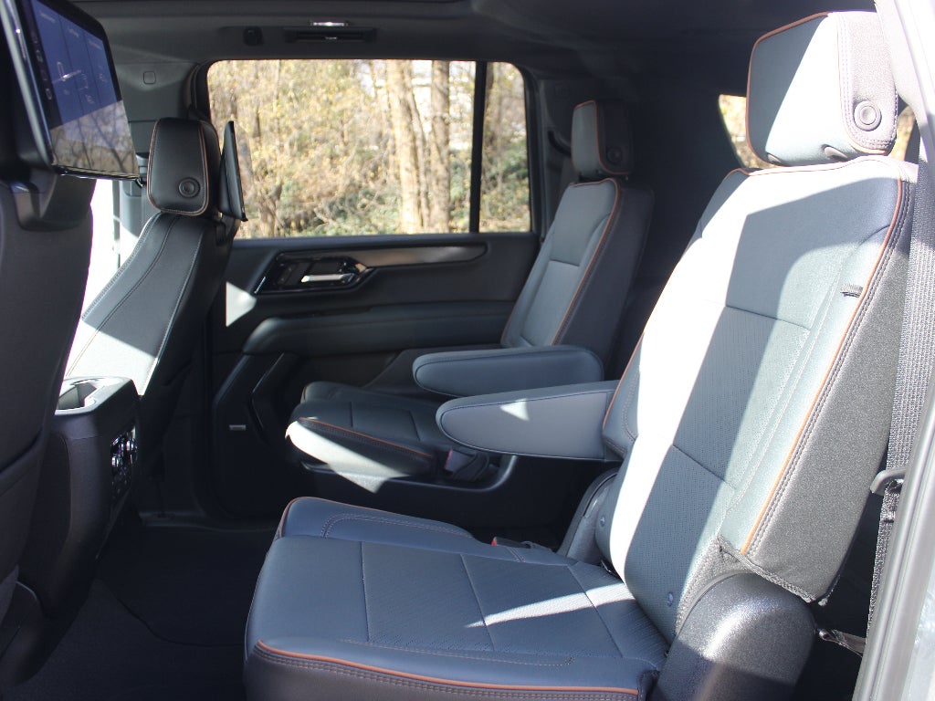 2025 GMC Yukon XL AT4