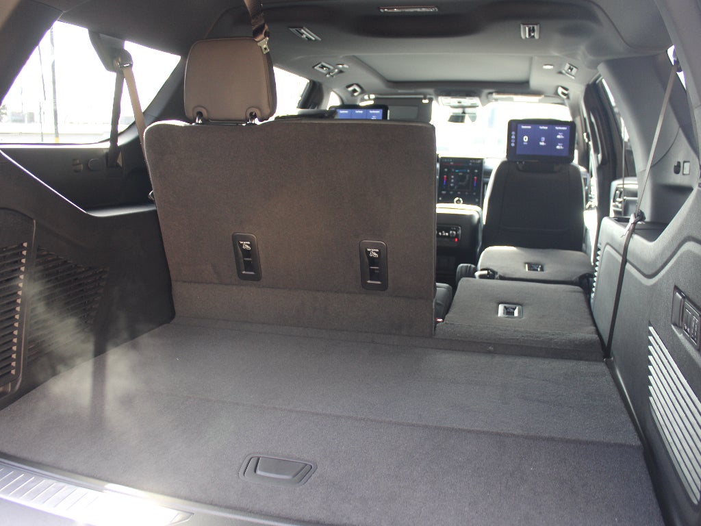 2025 GMC Yukon XL AT4