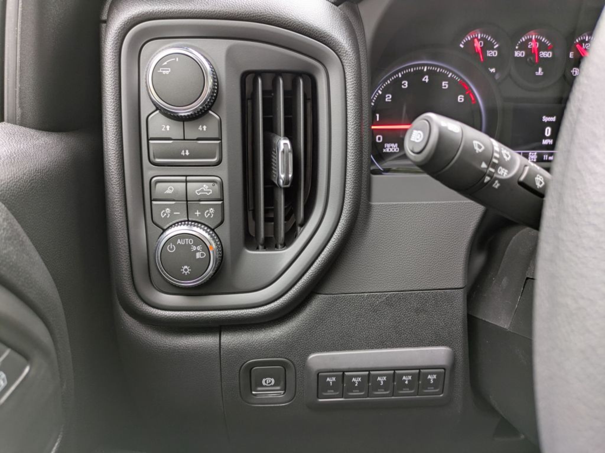 2026 GMC Sierra 3500HD Pro - Photo 17