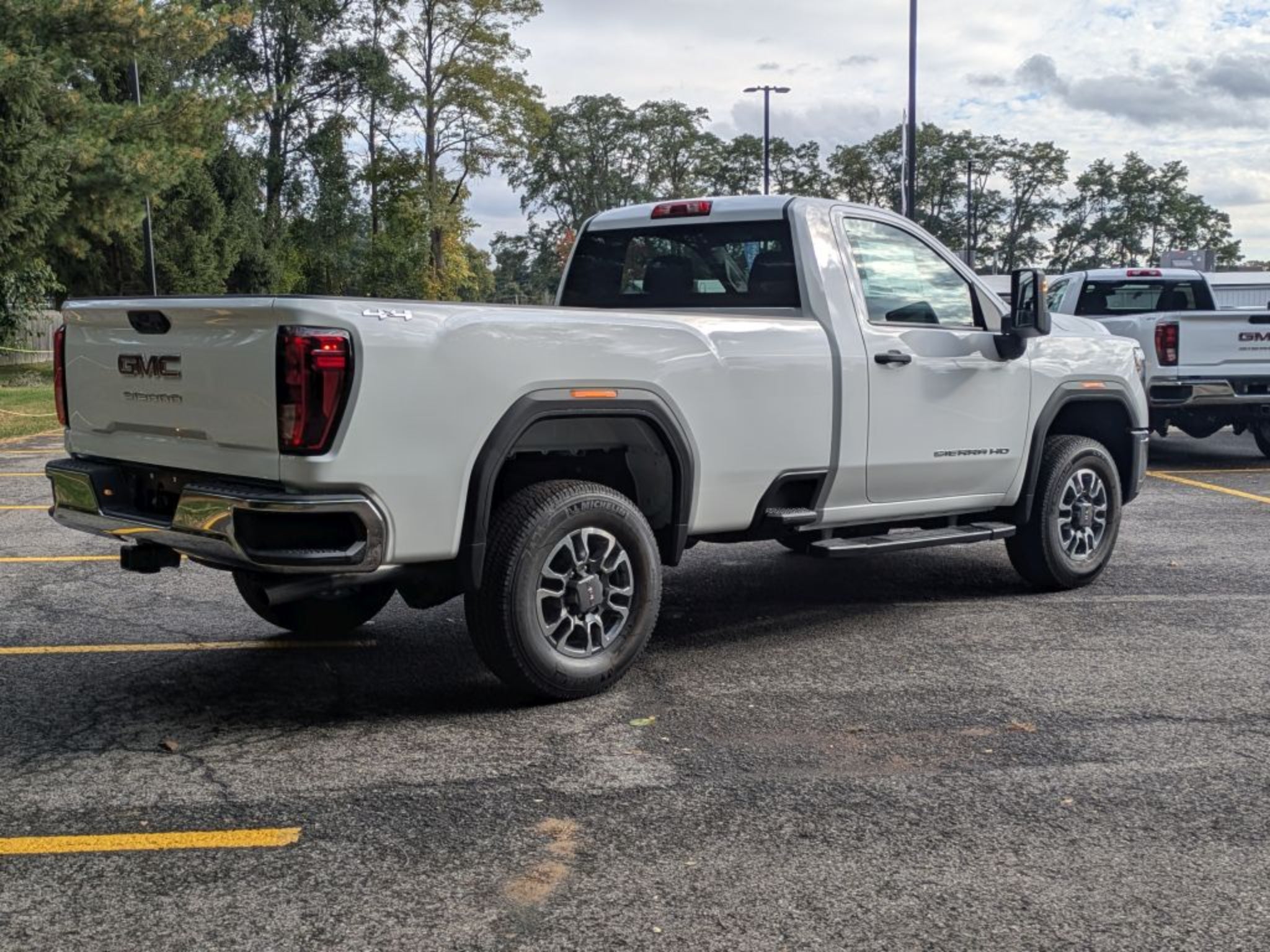 2026 GMC Sierra 3500HD Pro - Photo 7