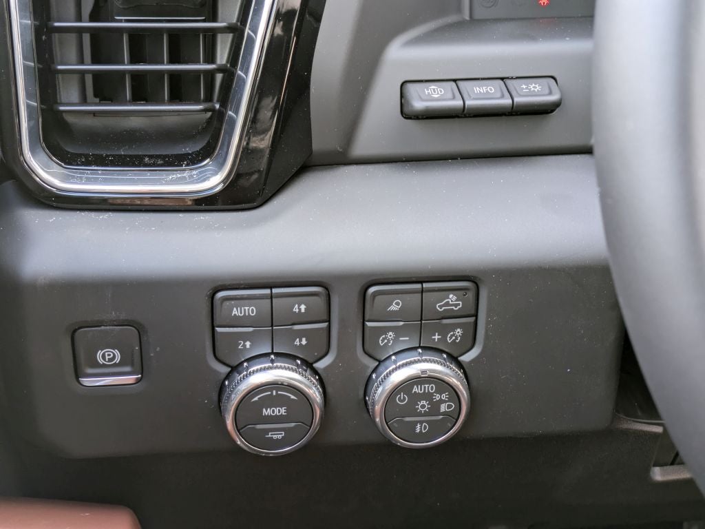 2026 GMC Sierra 3500 HD Denali Ultimate DRW