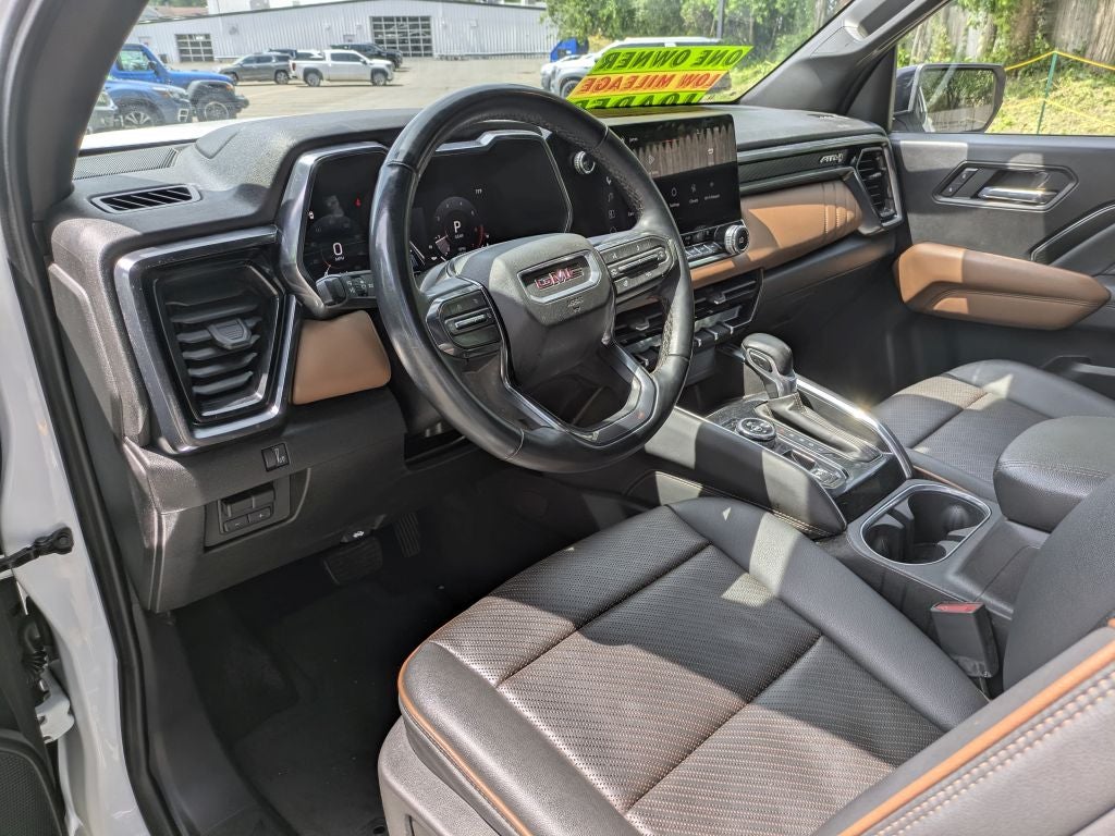 2024 GMC Canyon AT4