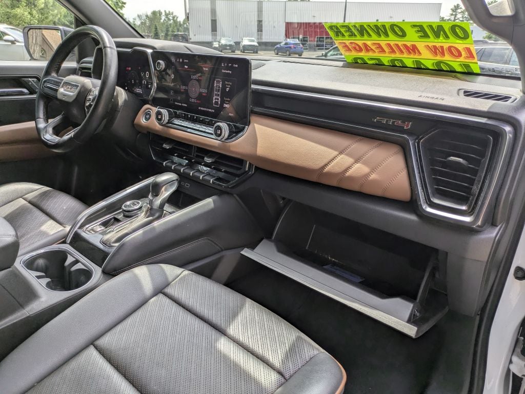 2024 GMC Canyon AT4