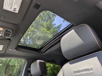 2024 GMC Canyon Denali