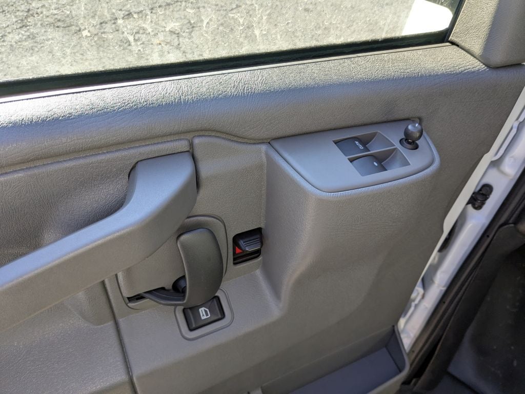 2025 GMC Savana Cargo 2500 Work Van