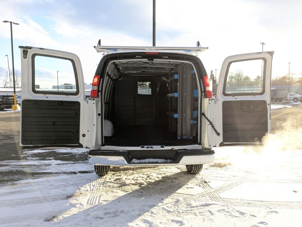 2025 GMC Savana Cargo 2500 Work Van