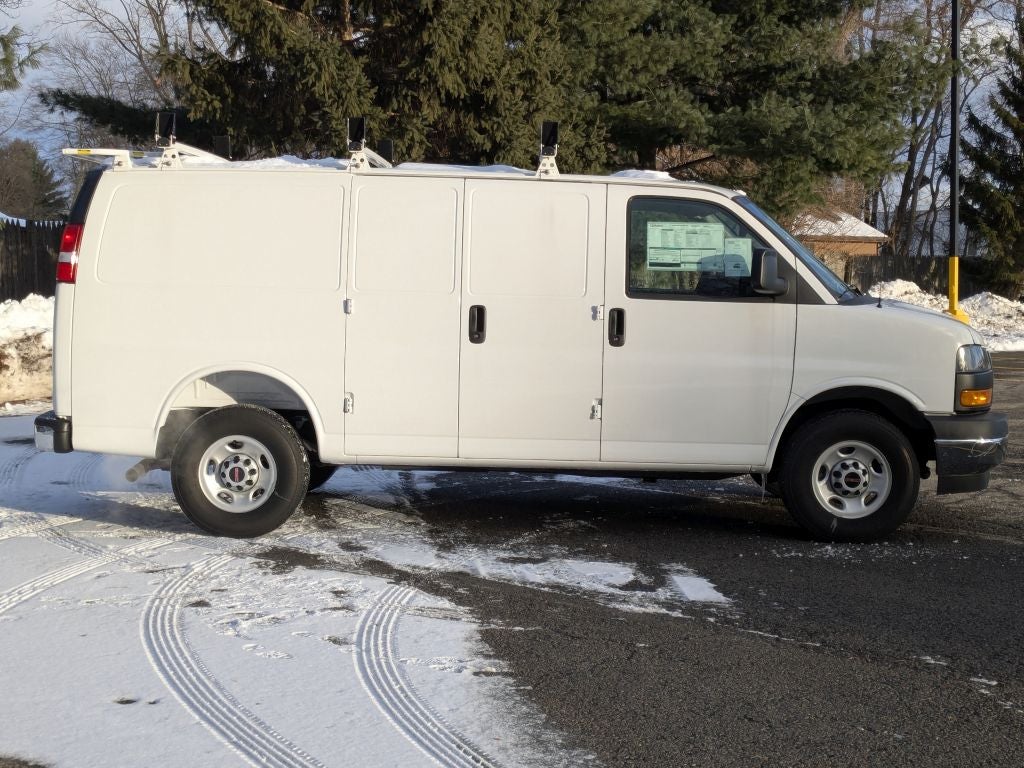 2025 GMC Savana Cargo 2500 Work Van