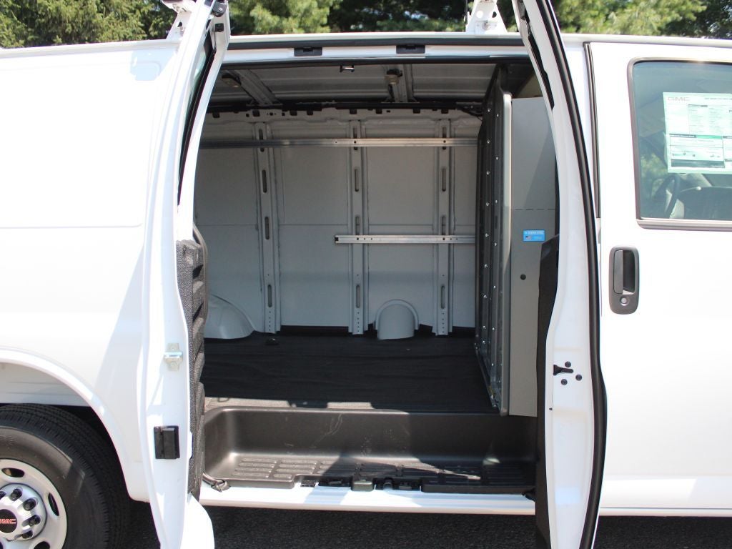 2025 GMC Savana Cargo 2500 Work Van