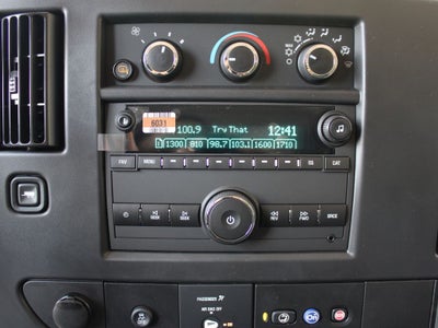 2025 GMC Savana Cargo 2500 Work Van