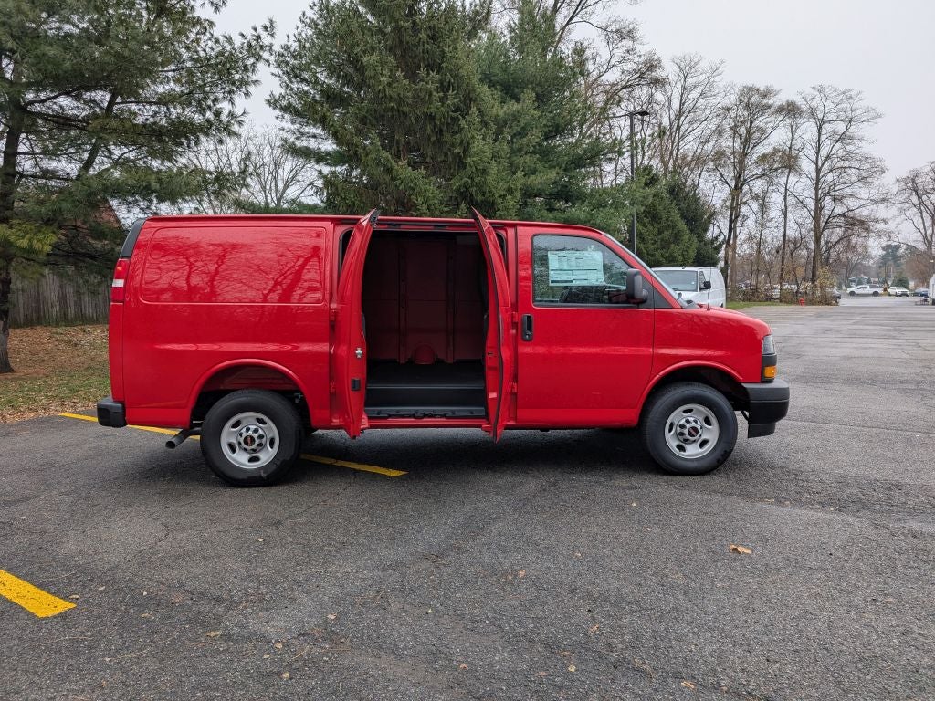 2025 GMC Savana Cargo 3500 Work Van