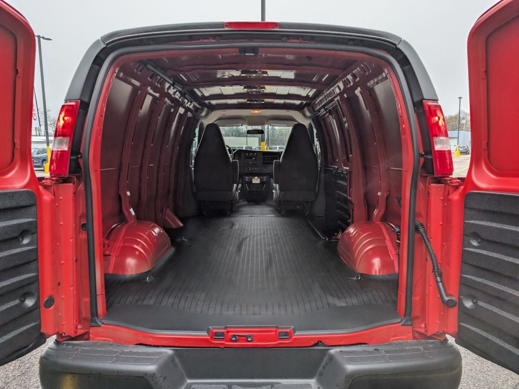 2025 GMC Savana Cargo 3500 Work Van