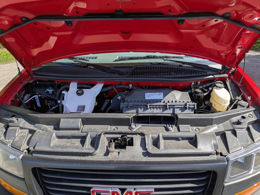 2025 GMC Savana Cargo Work Van