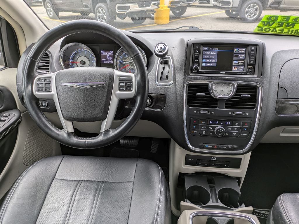 2016 Chrysler Town & Country Touring-L Anniversary Edition