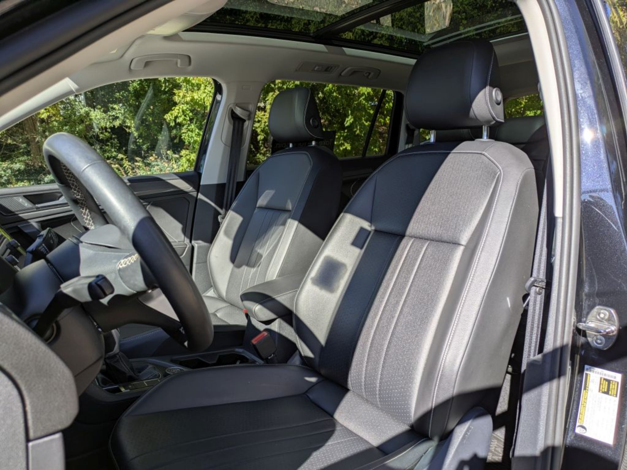 2022 Volkswagen Tiguan SE - Photo 12